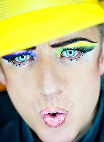 d0abc126b33c020cfb2cd53afa6bef28--s-makeup-the-boy.jpg