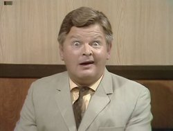 bennyhill.jpg